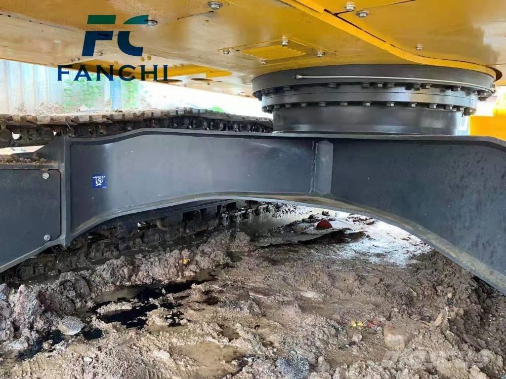 Komatsu PC 220 履带挖掘机