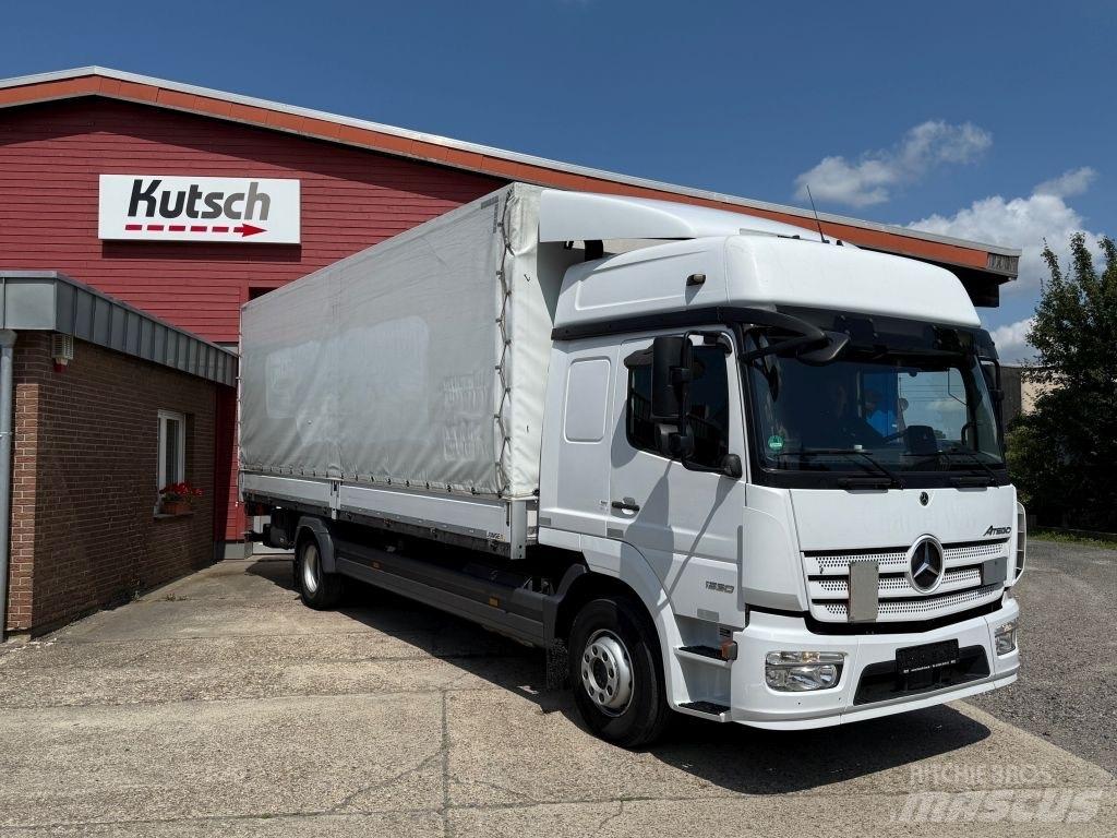 Mercedes-Benz 1530L 篷布货车
