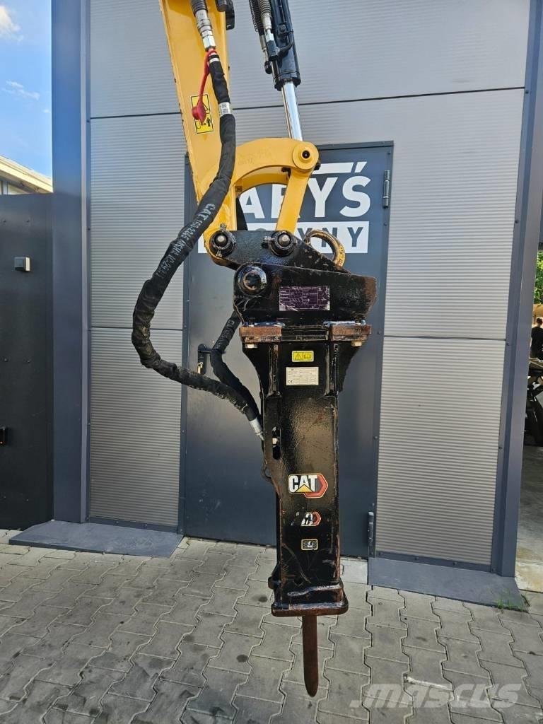CAT 302.7 CR 小型挖掘机