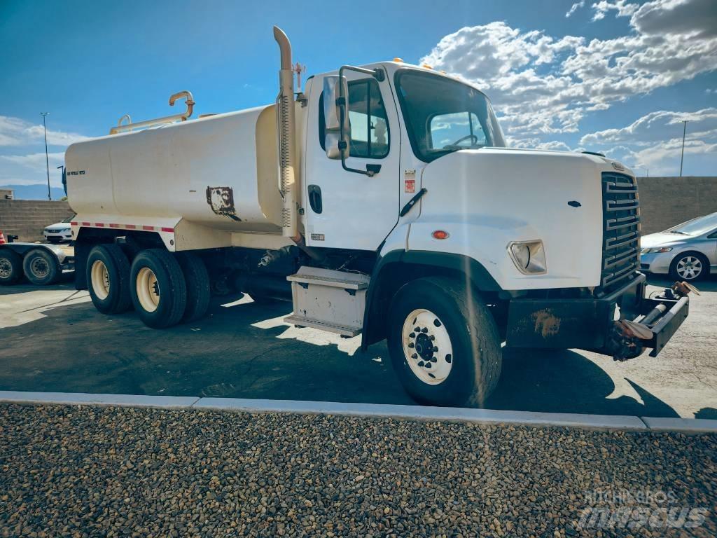 Freightliner 108 SD 水罐车