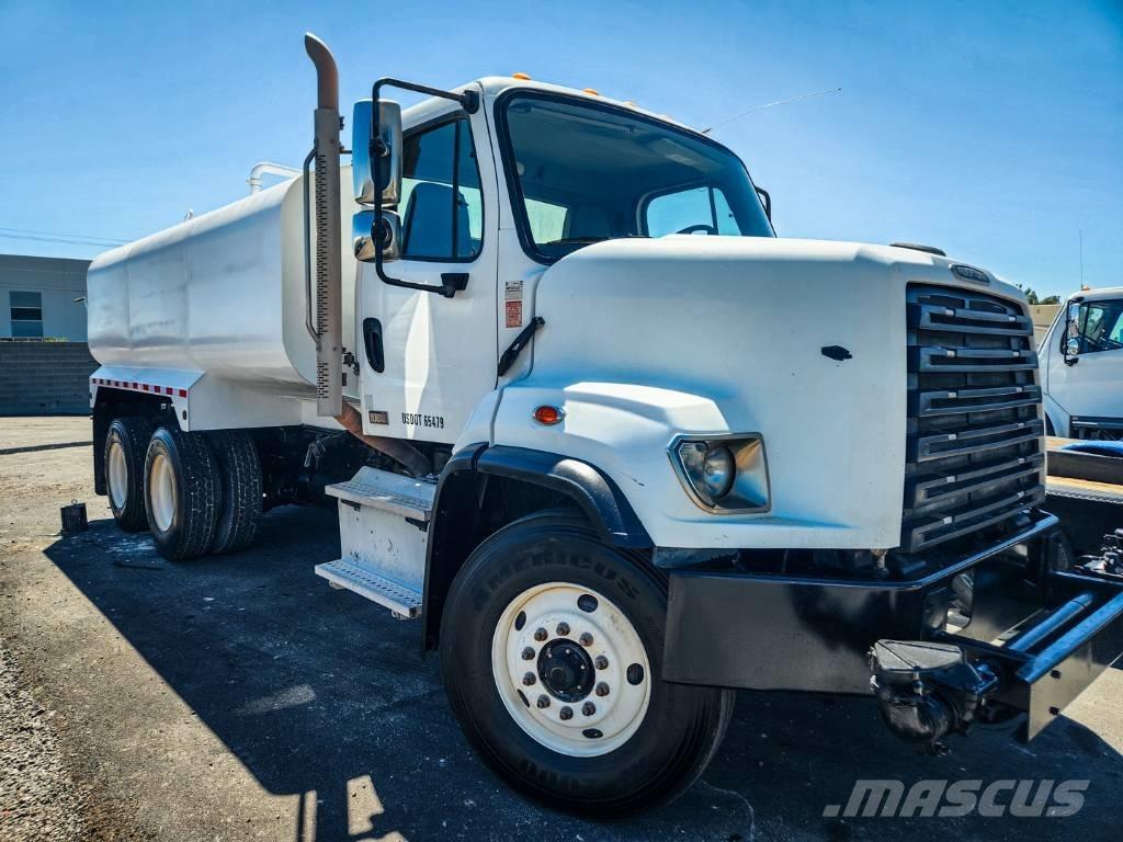Freightliner 108 SD 水罐车