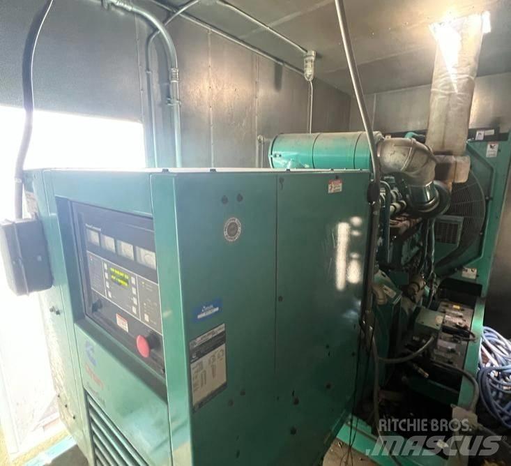 Cummins KTA19 柴油发电机