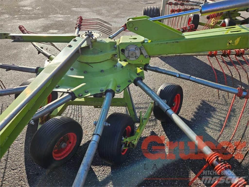 CLAAS Liner 1550 料堆整形机
