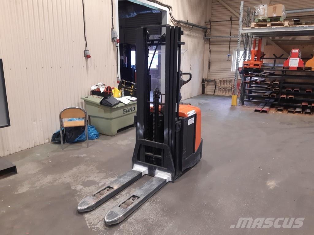 BT SPE125L 行走式堆垛机
