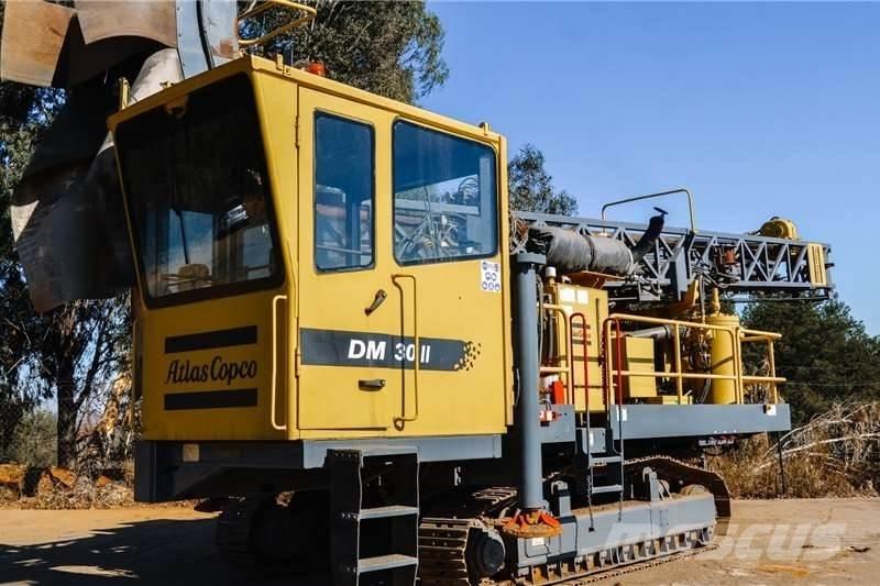 Atlas Copco DM30 钻孔机