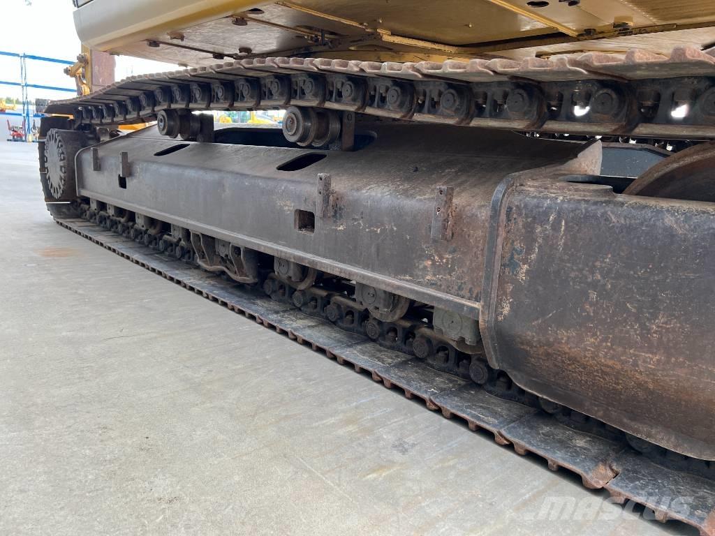 CAT 323D LN 履带挖掘机