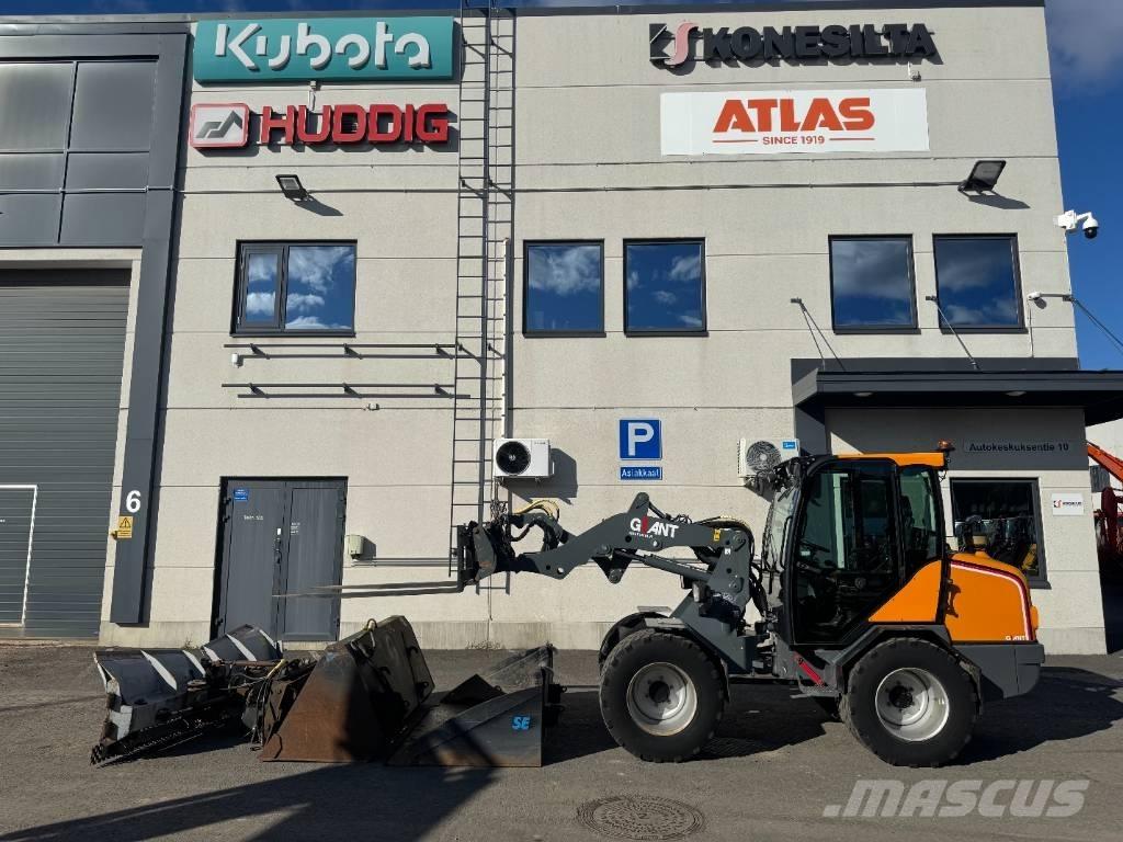 GiANT V 6004 T 小型装载机