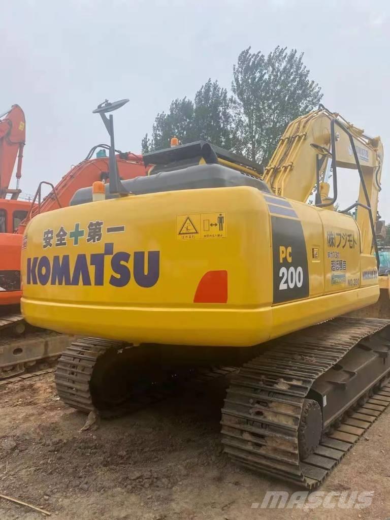 Komatsu pc200-8 履带挖掘机