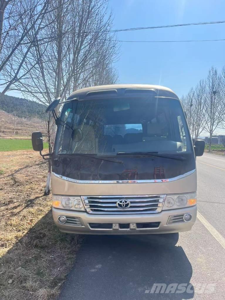 Toyota Coaster Bus 迷你巴士
