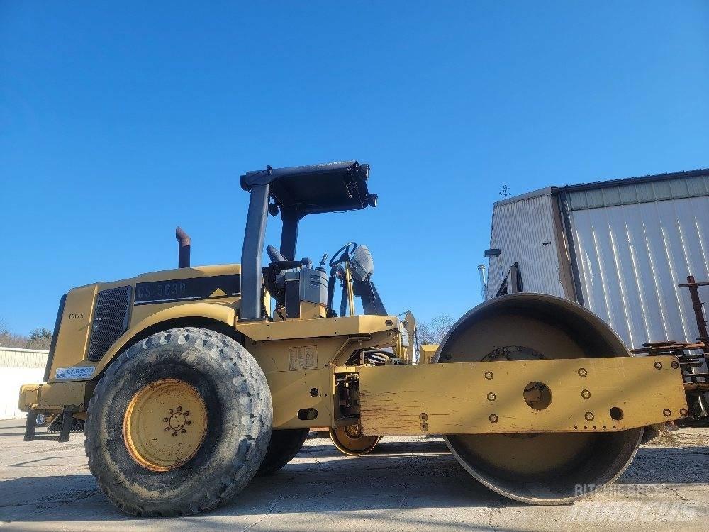 CAT CS 563 D 双轮压路机