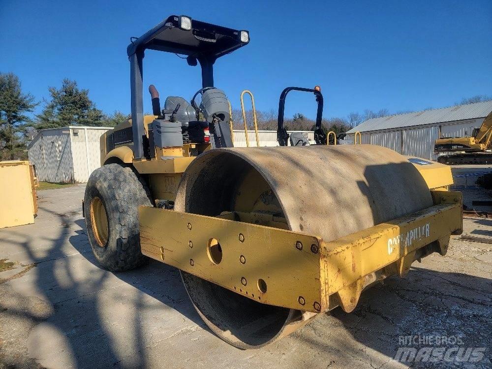 CAT CS 563 D 双轮压路机