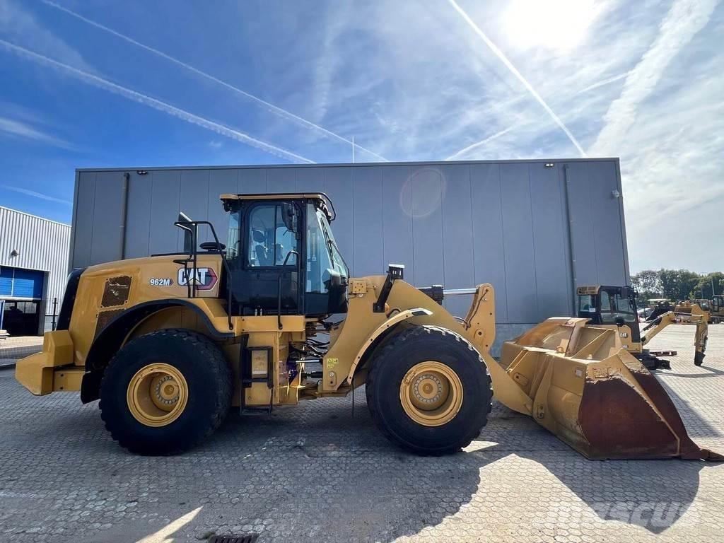 CAT 962M 轮式装载机