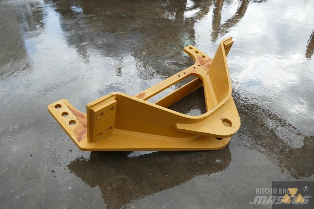 CAT 140M3 Drawbar 运输工具-其他