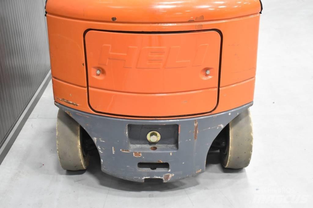 Heli CPD 18 电动叉车