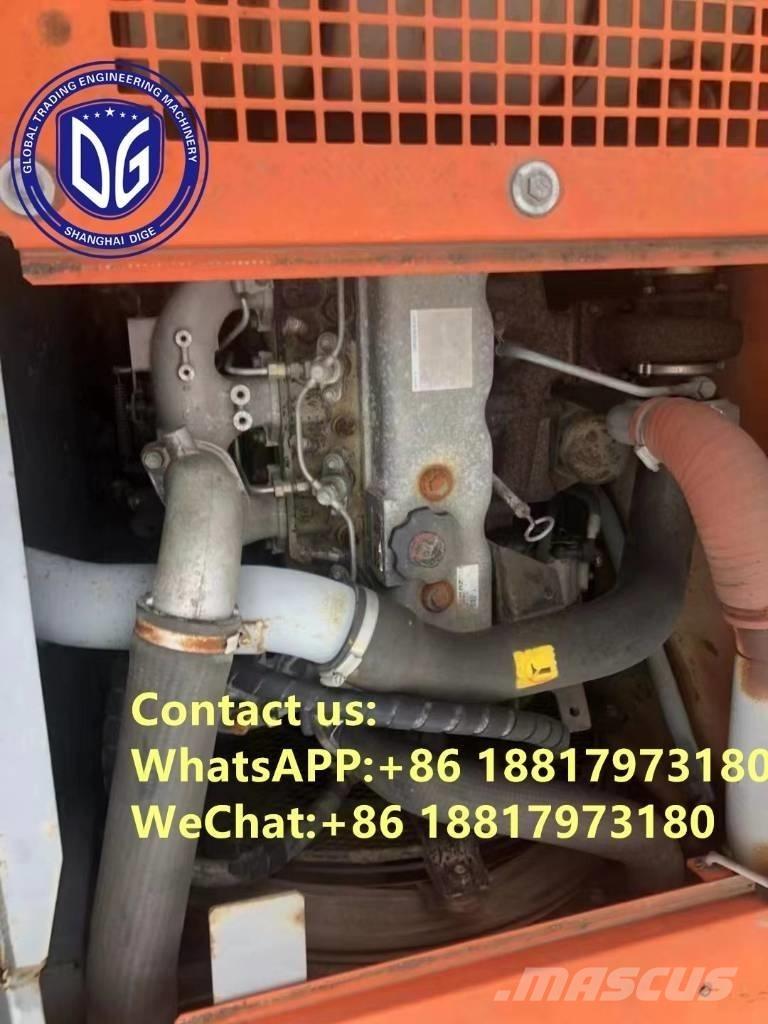 Hitachi ZX 135 US 履带挖掘机