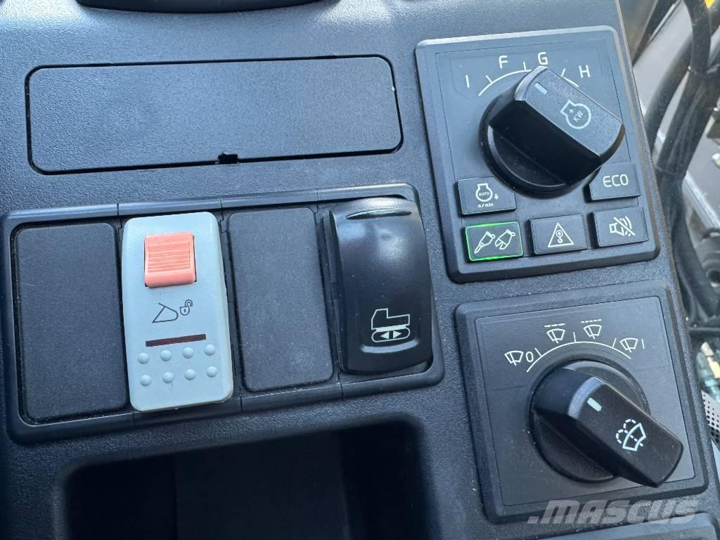 Volvo ECR 235 E 履带挖掘机