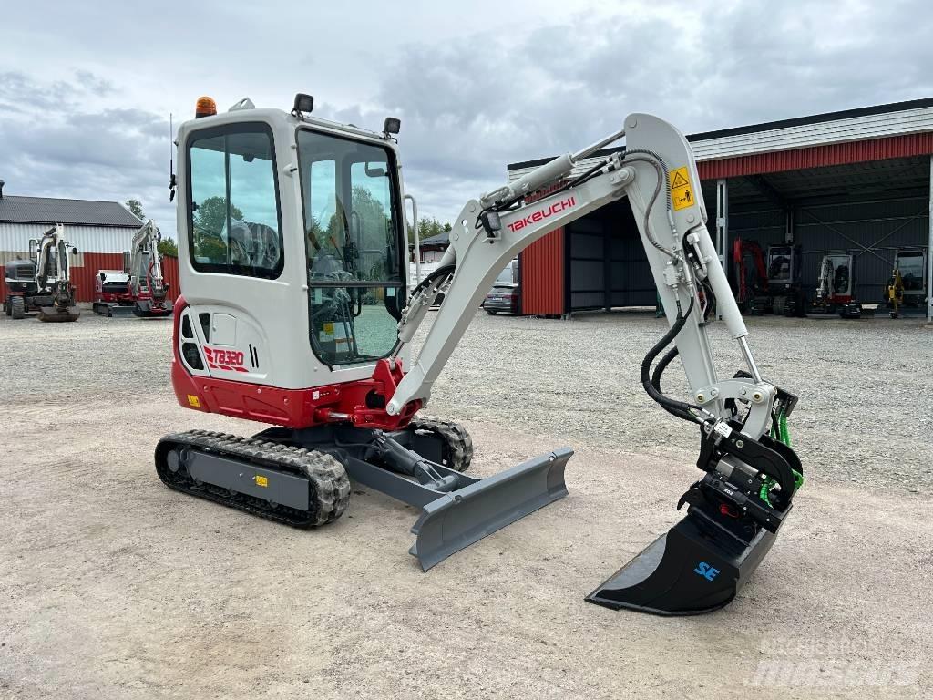 Takeuchi TB320 小型挖掘机