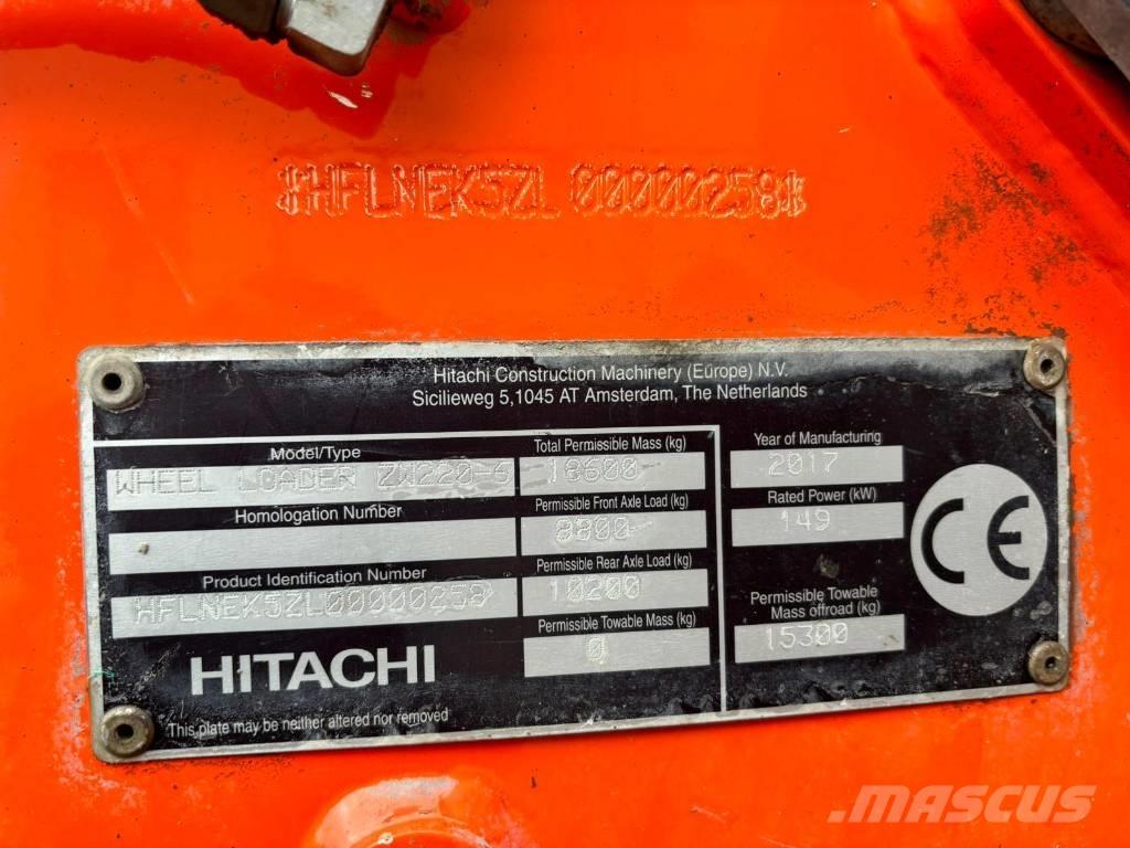 Hitachi ZW 220-6 轮式装载机