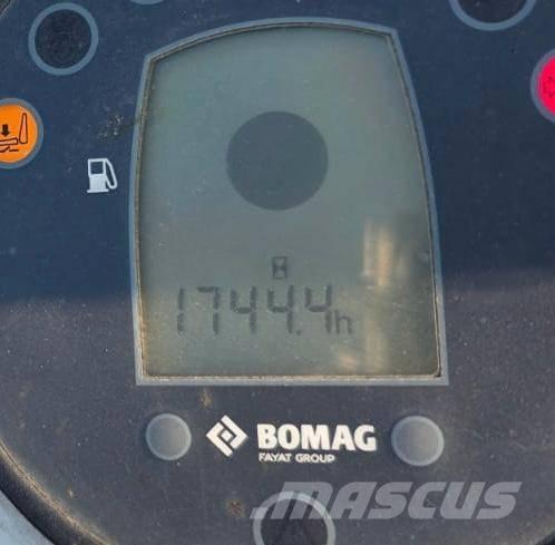 Bomag BW 120 双轮压路机