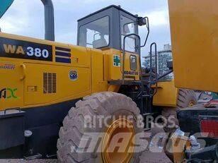 Komatsu WA 380 轮式装载机