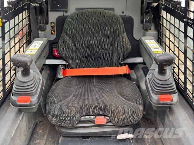 Bobcat T 76 滑移装载机