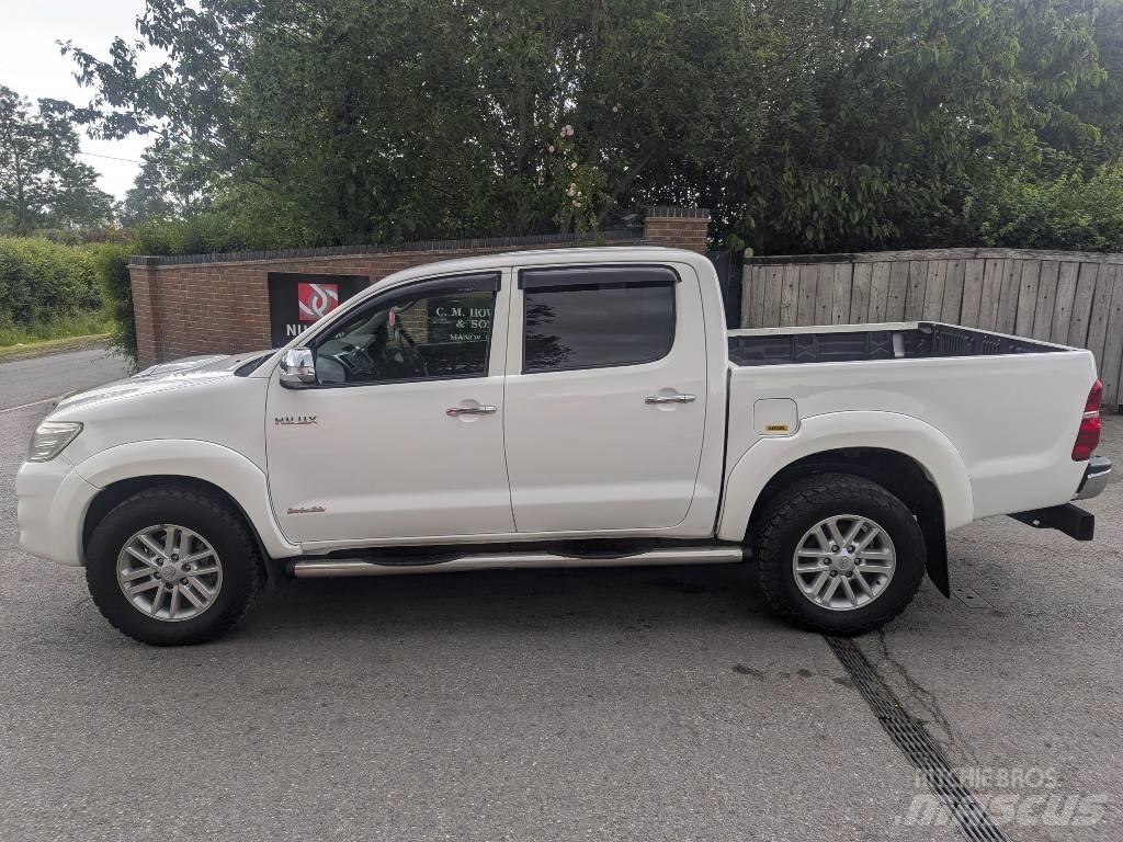 Toyota Hilux 皮卡车