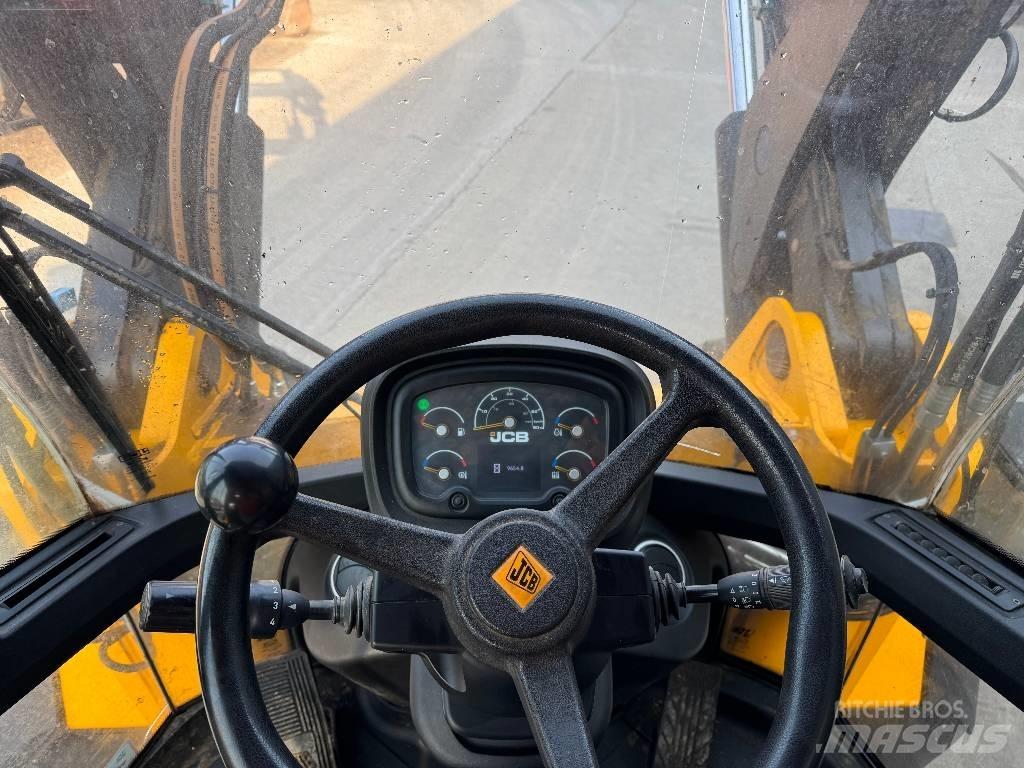 JCB 437 HT Agri 多功能装载机