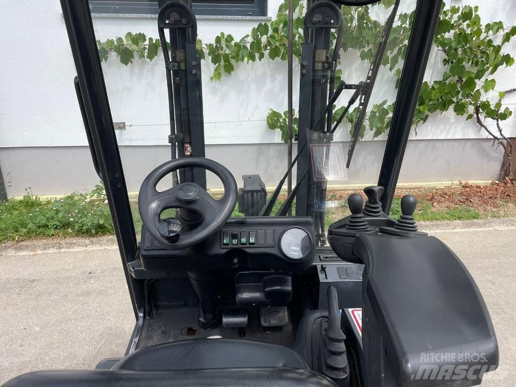 Linde E 16 P 电动叉车