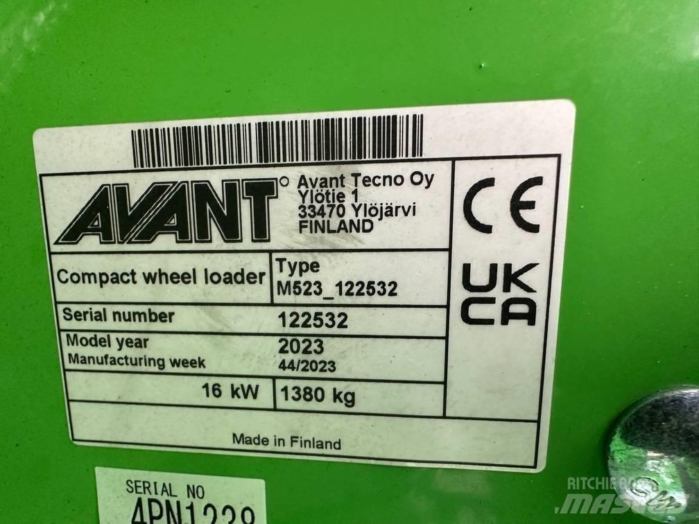 Avant 523 多功能装载机