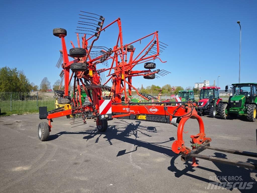 Kuhn GA 8121 料堆整形机
