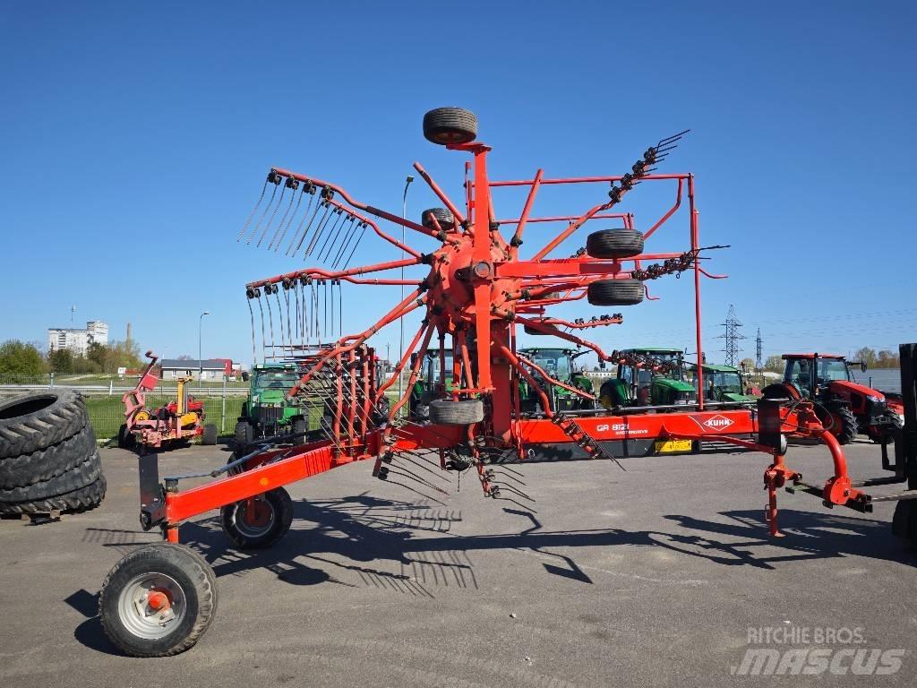 Kuhn GA 8121 料堆整形机
