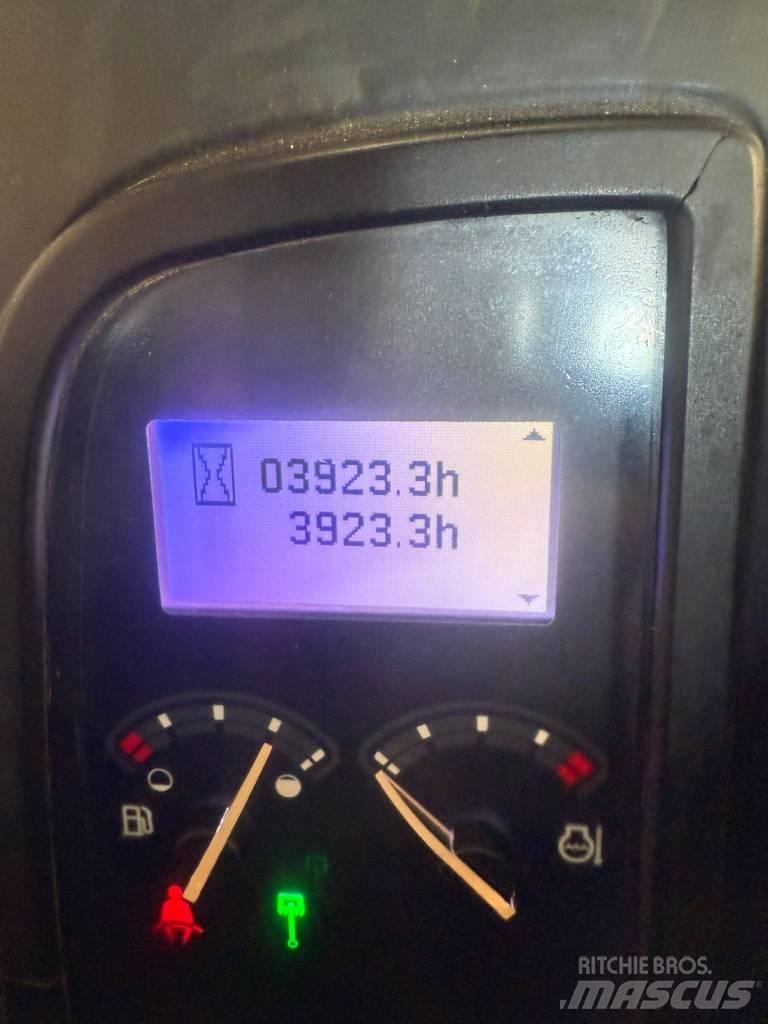 Volvo ECR 88 D, ECR88 中型挖掘机