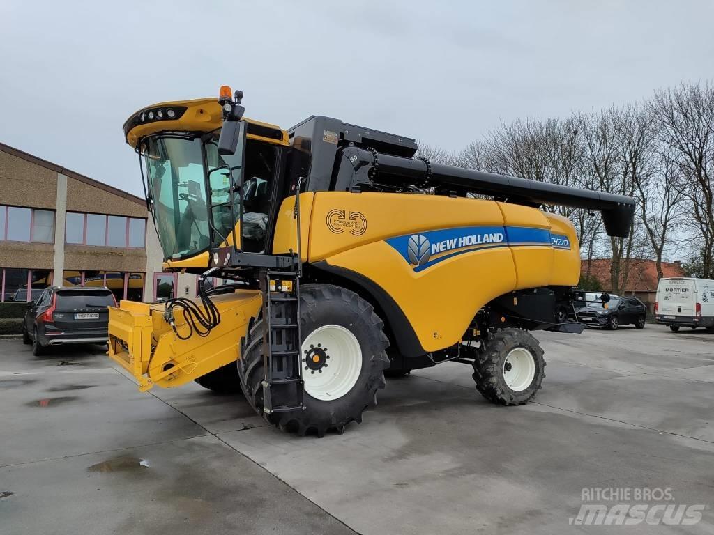 New Holland CH7.70 联合收割机