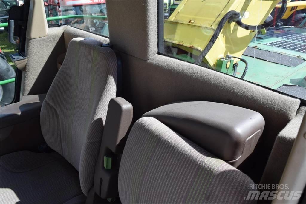 John Deere 7400 自走式青贮饲料收割机
