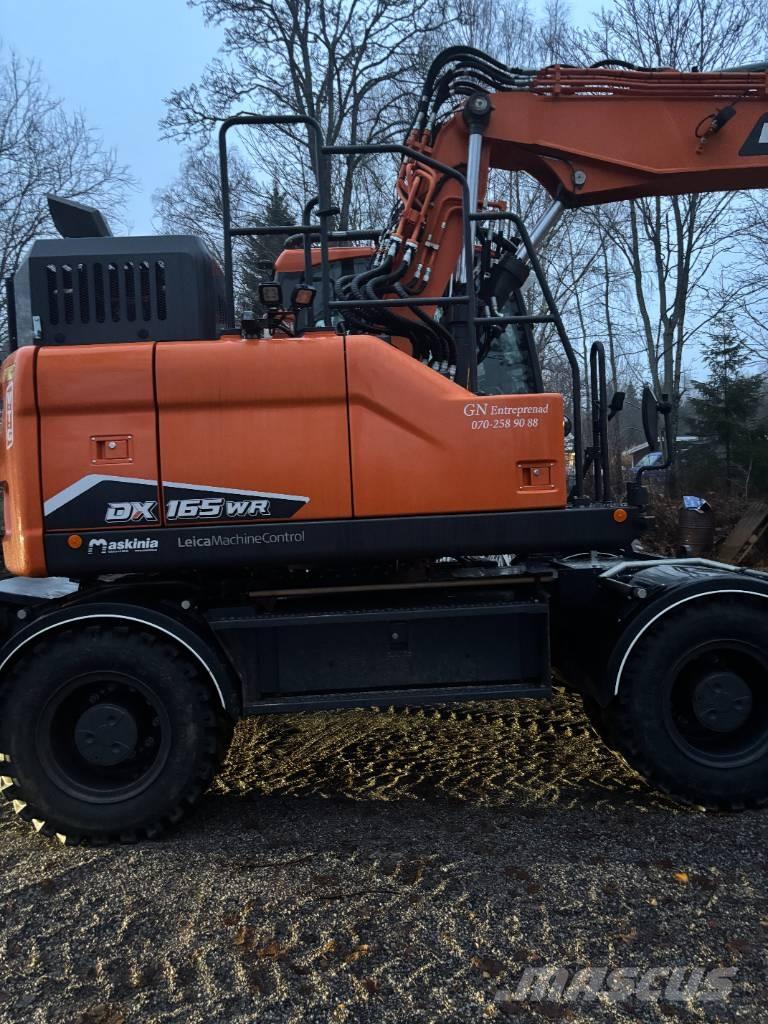 Doosan DX 165 W-7 轮式挖掘机