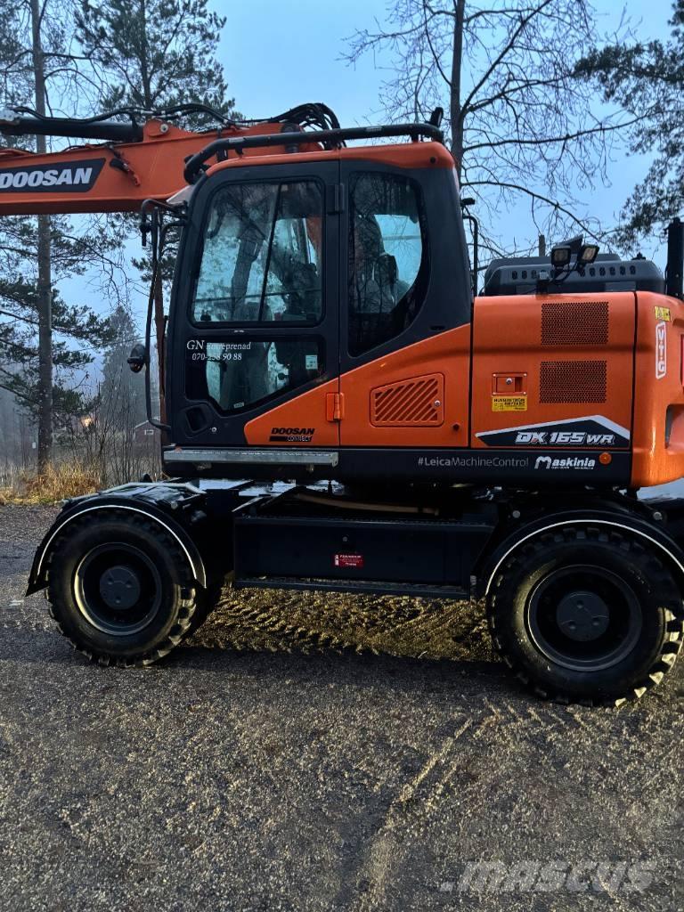 Doosan DX 165 W-7 轮式挖掘机