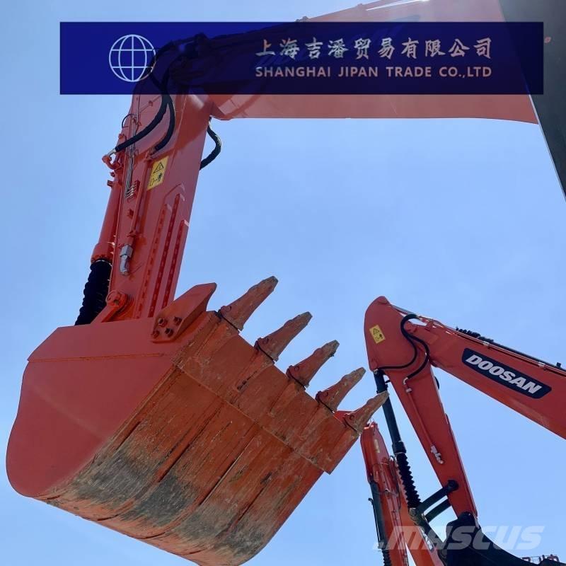 Doosan DX 300 履带挖掘机