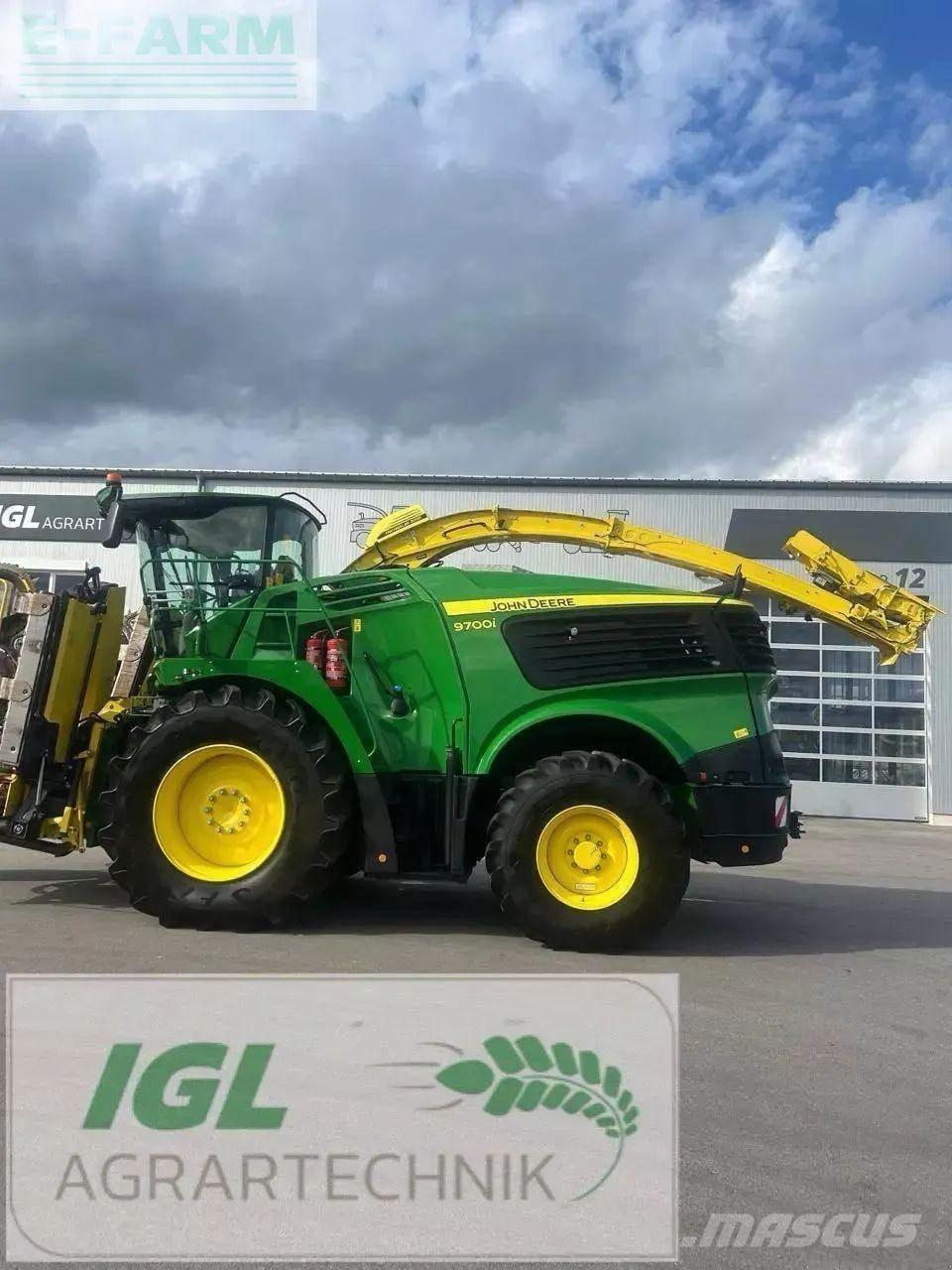 John Deere 9700 i 自走式青贮饲料收割机