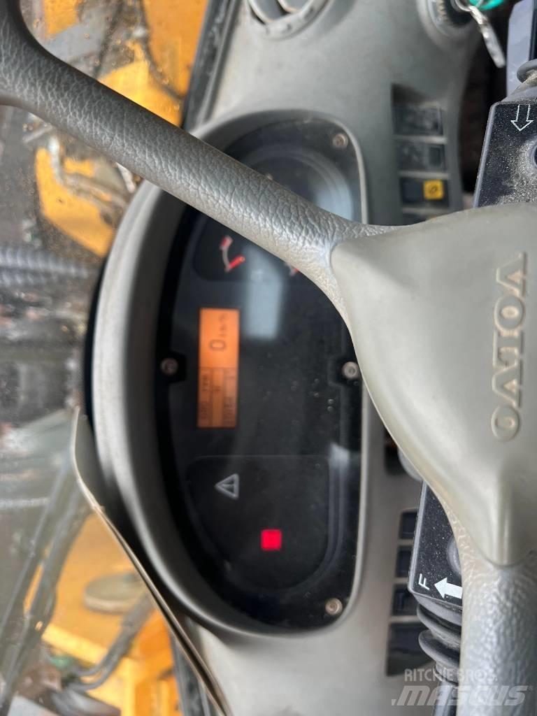 Volvo L 220 E 轮式装载机