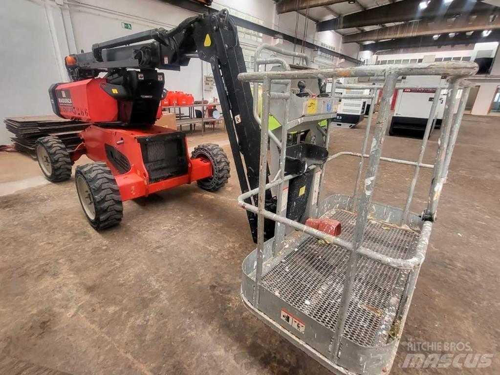 Manitou ManGo 12 曲臂高空工作平台