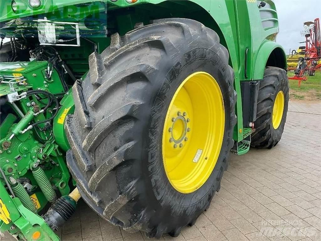 John Deere 8600 自走式青贮饲料收割机