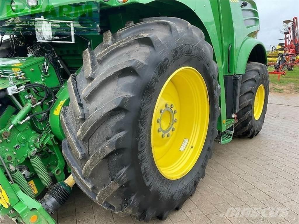John Deere 8600 自走式青贮饲料收割机