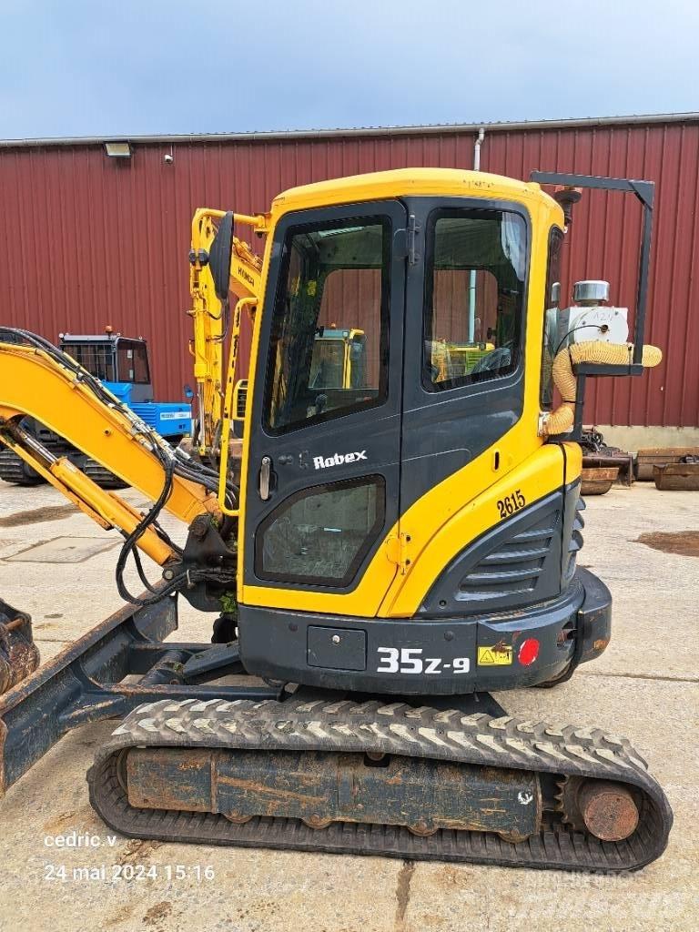 Hyundai R35Z-9 小型挖掘机