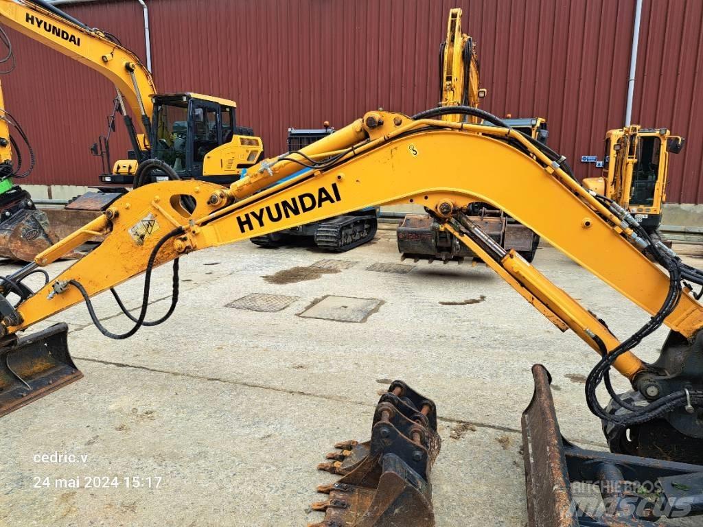 Hyundai R35Z-9 小型挖掘机