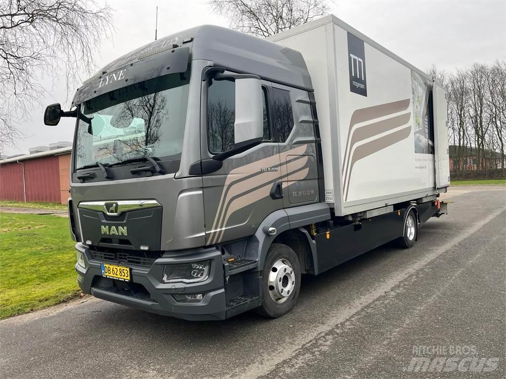 MAN TGL 8.220 厢式货车