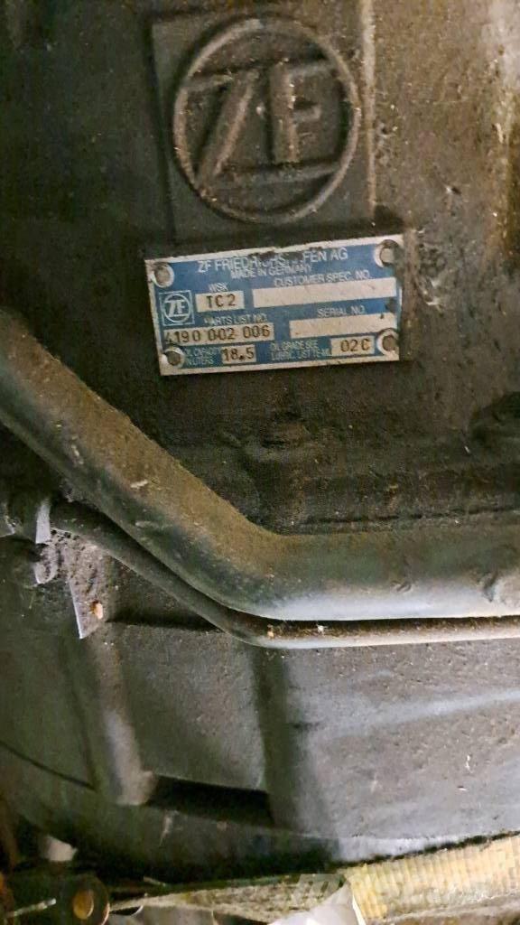 MAN F 2000 牵引车