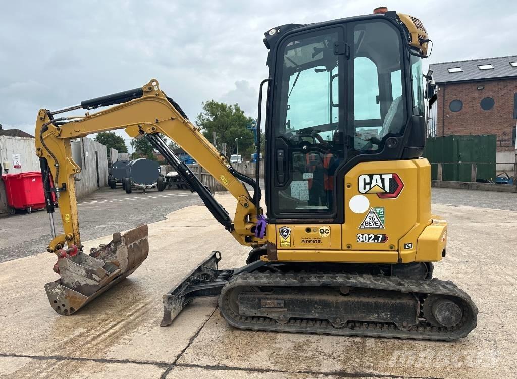 CAT 302.7 CR 小型挖掘机