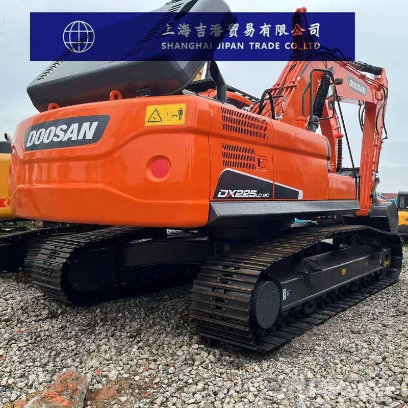 Doosan DX 225 履带挖掘机