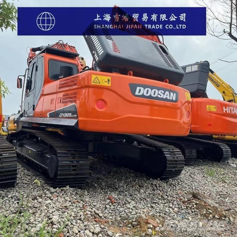 Doosan DX 225 履带挖掘机