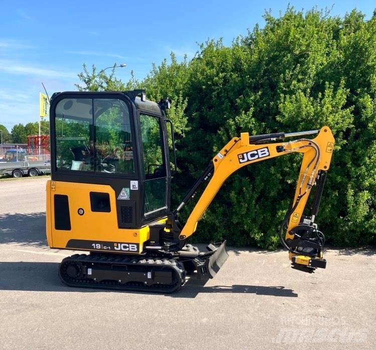 JCB 19 C-1 小型挖掘机